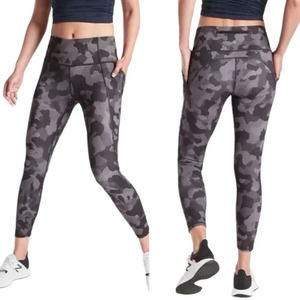 Athleta Lightning Camo 7/8 Tights Size ST Leggings Small Tall